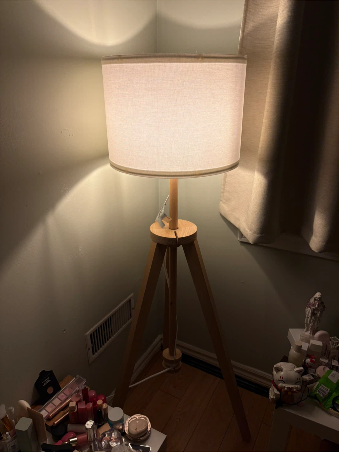 Ilea floor lamp
