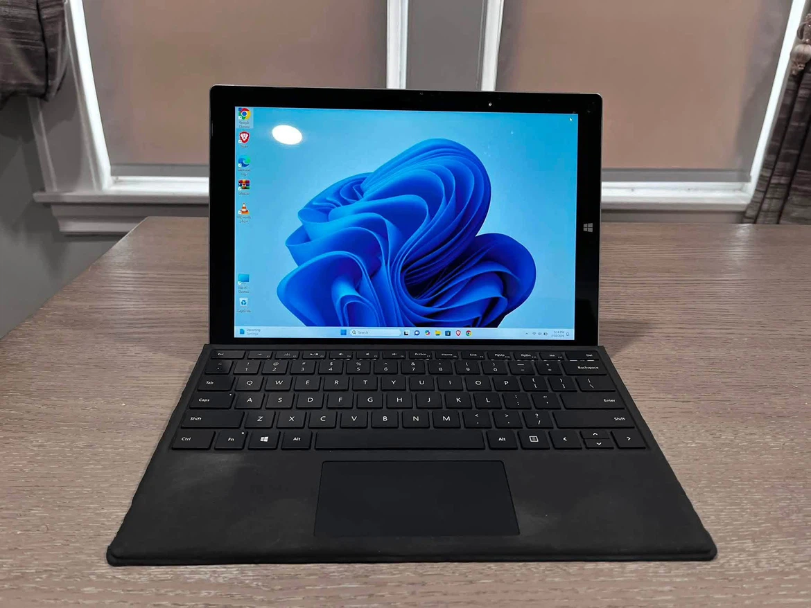 Microsoft Surface Pro Tablet - photo 2