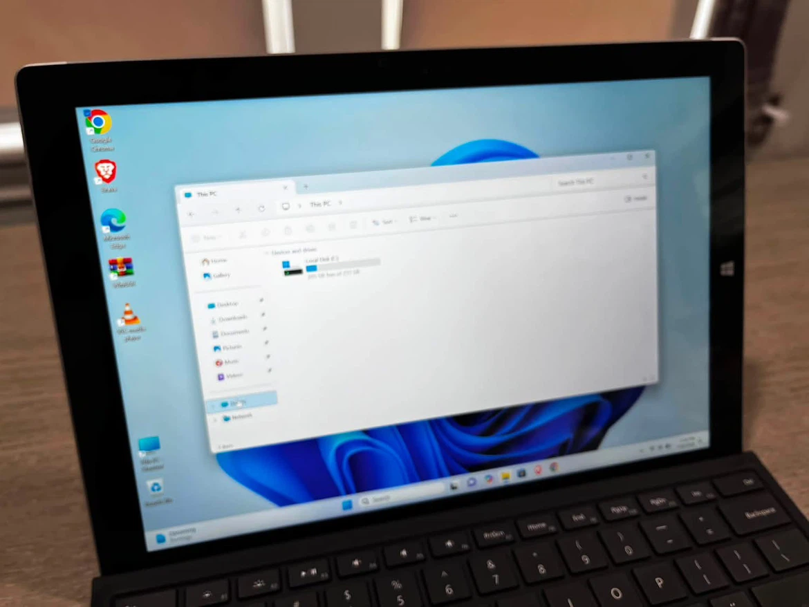 Microsoft Surface Pro Tablet - photo 4