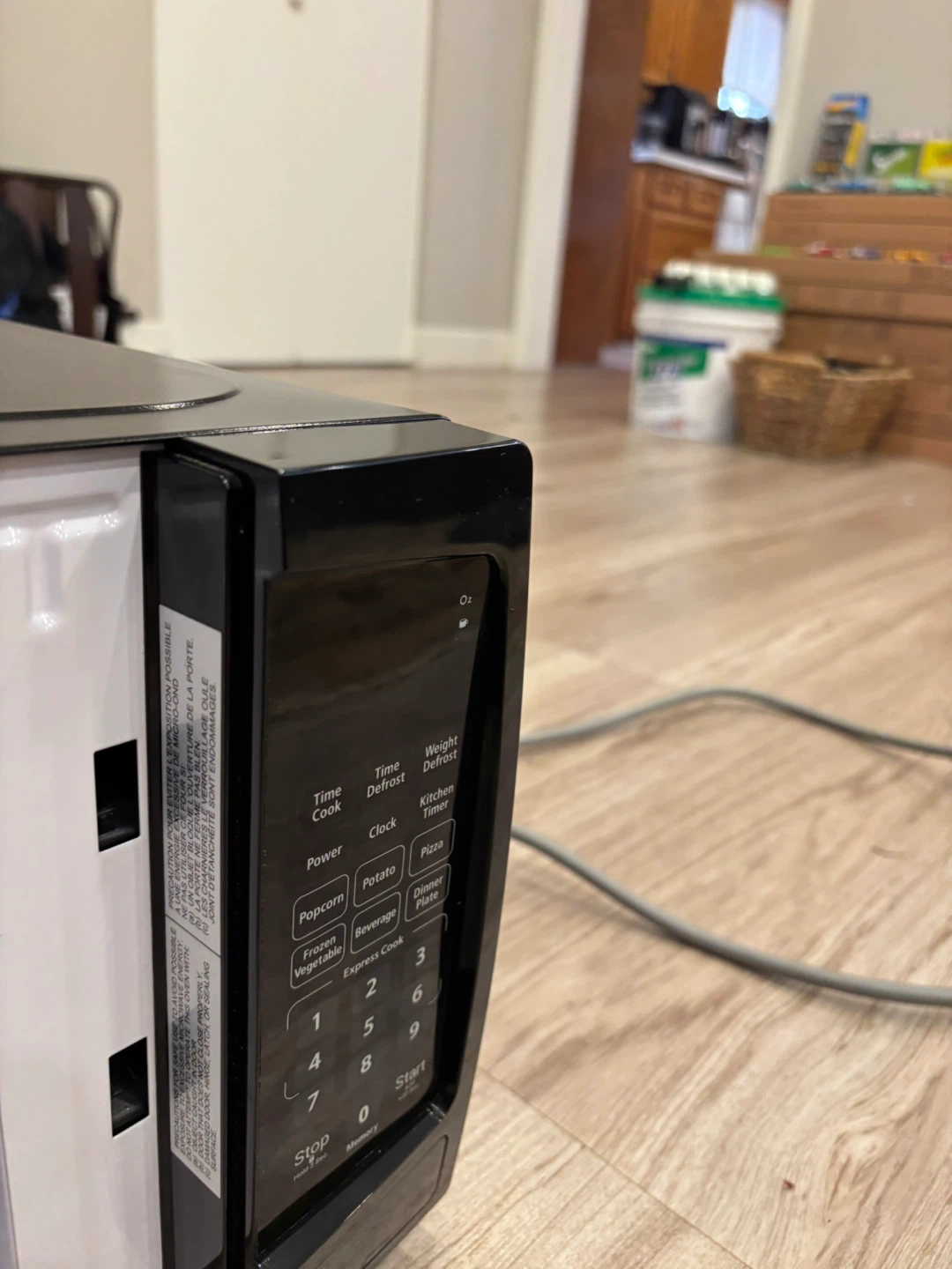Danby Black Microwave - photo 4