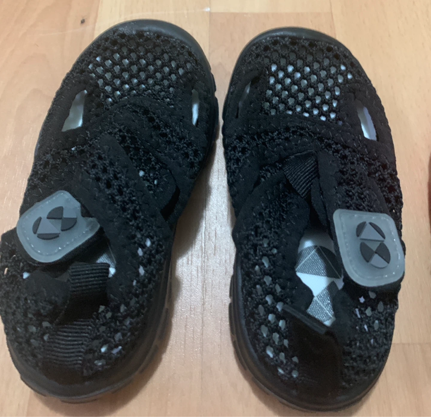 Two pairs of kids water shoes - photo 2