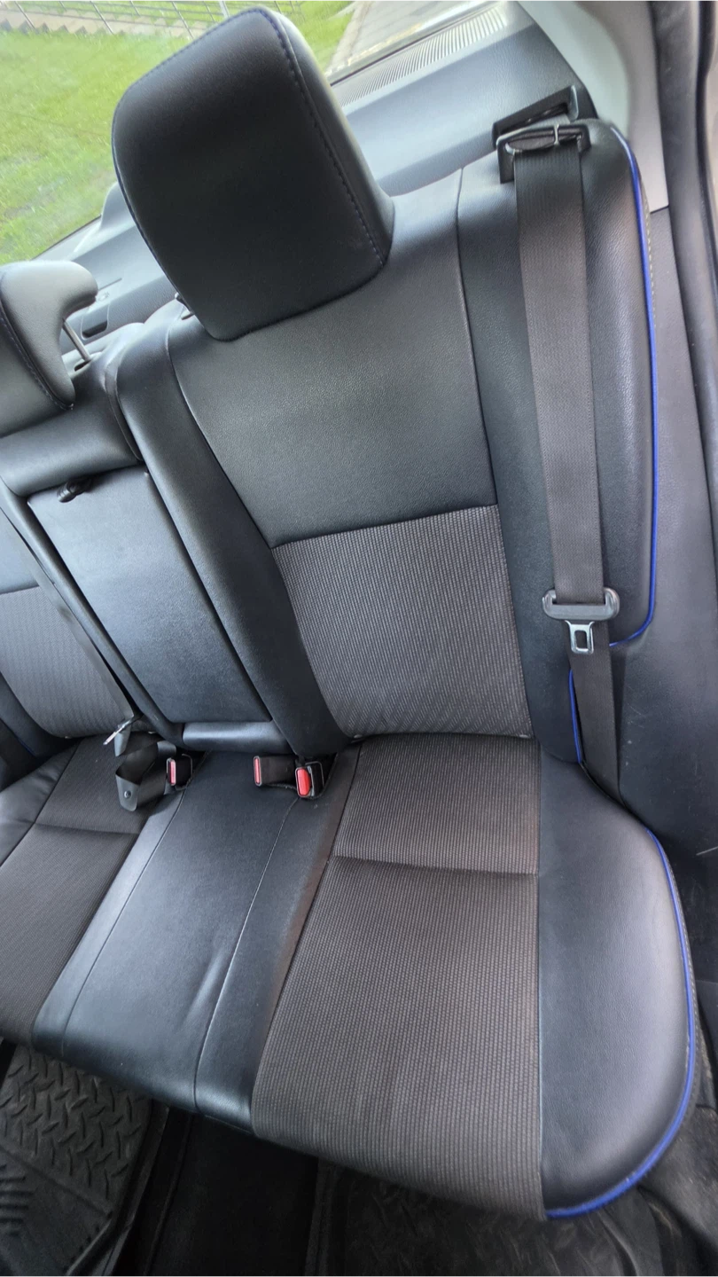 2019 Toyota Corolla SE - photo 4
