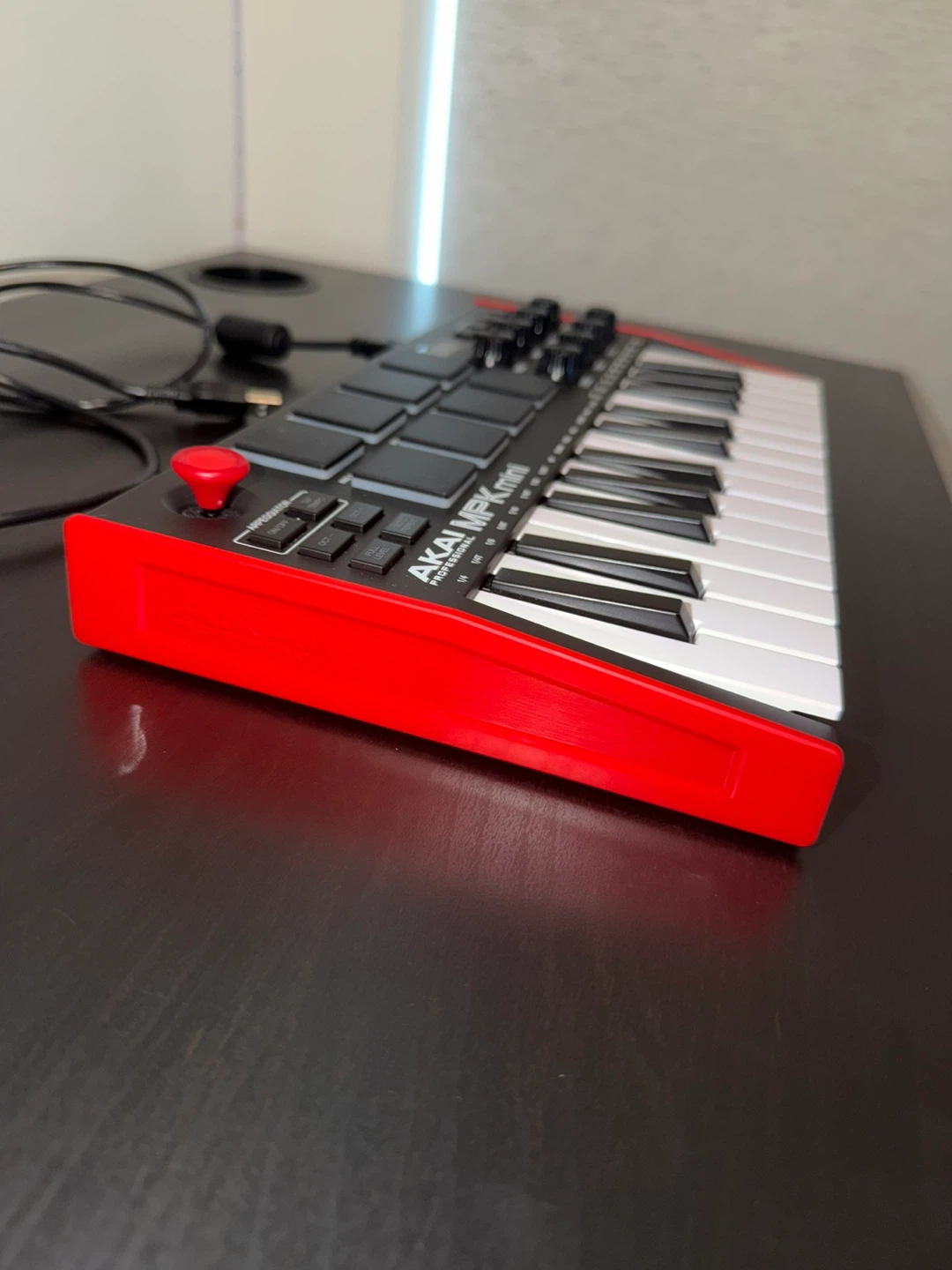 Akai MPK Mini MIDI Keyboard Controller - photo 3