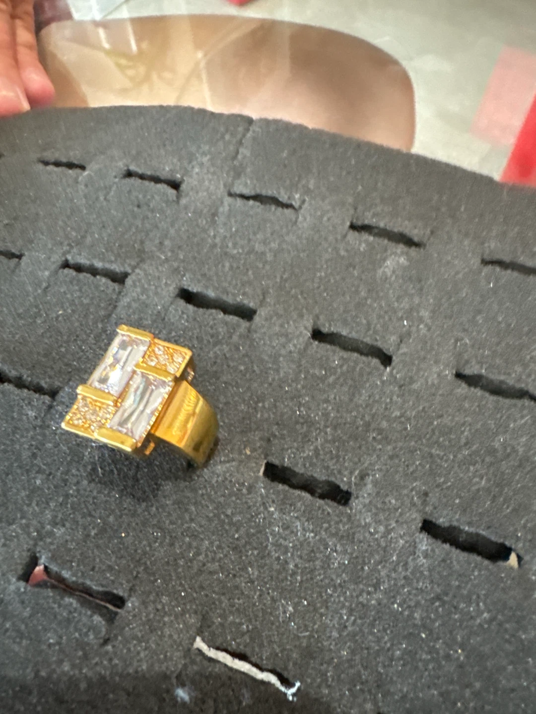 Gold-tone ring with clear rectangular stones - photo 2