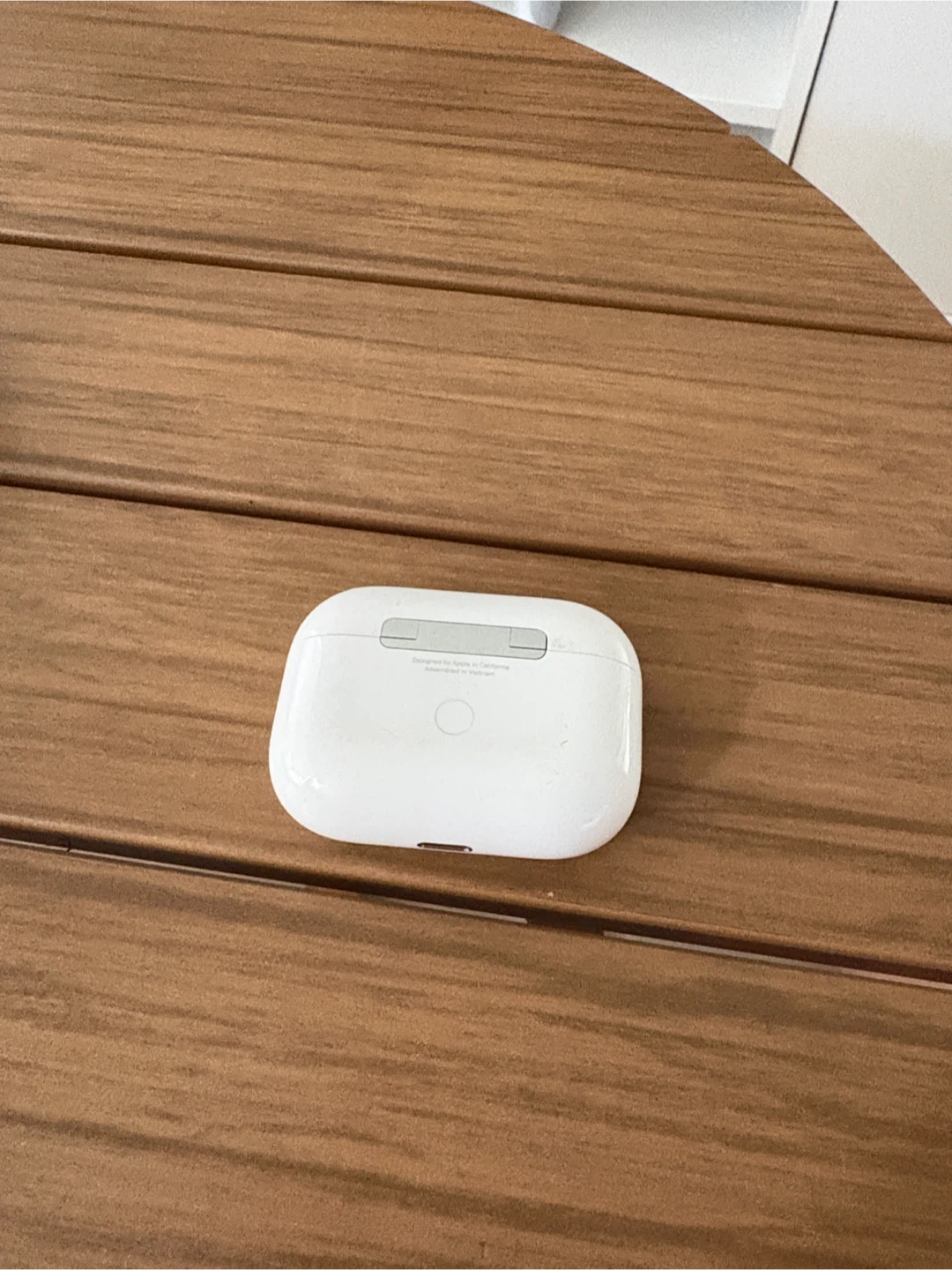 Apple AirPods Pro 1st Gen Wireless Charging Case - photo 3