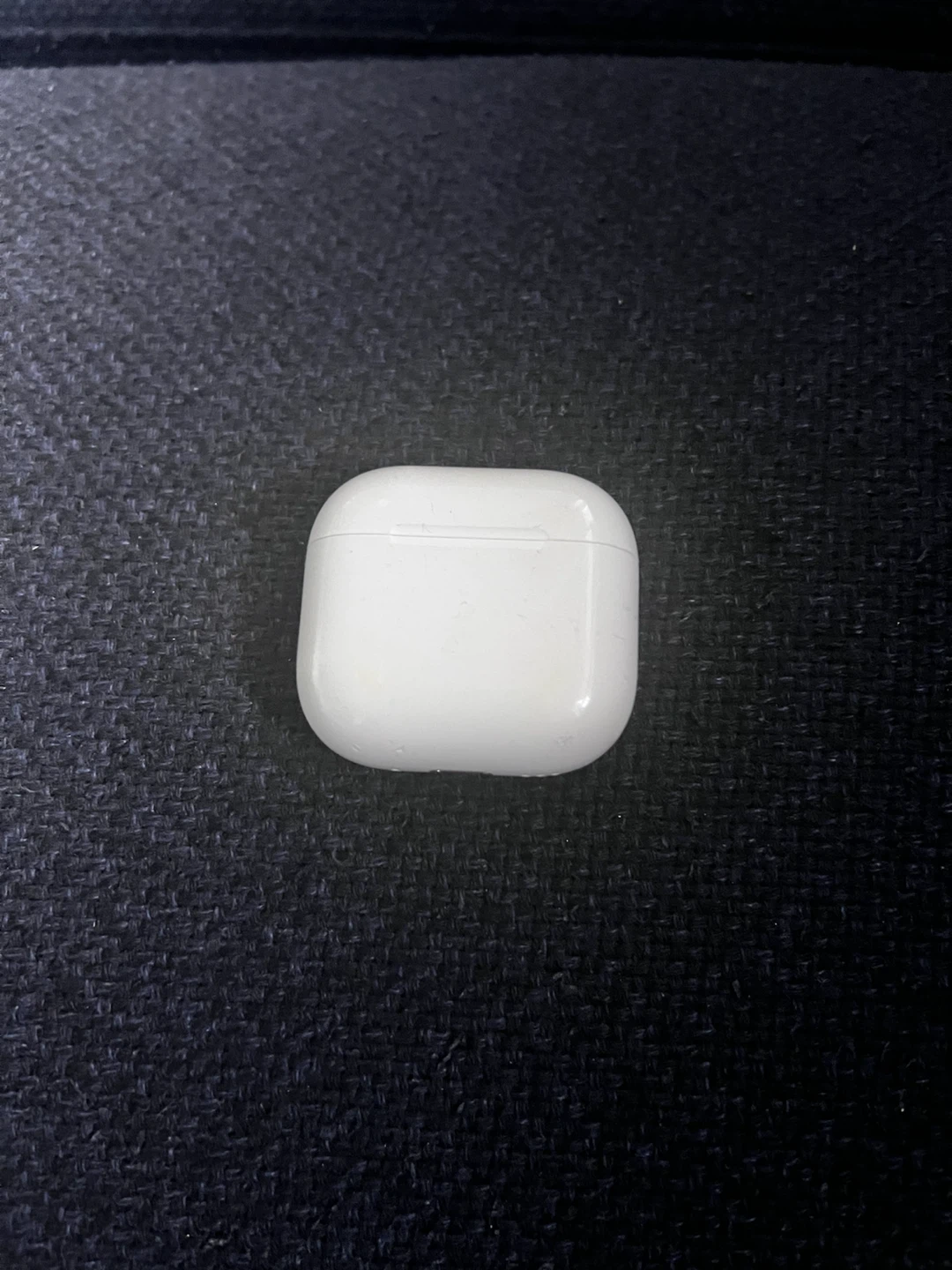 Apple AirPods Pro 4 (Active Noise Cancellation)