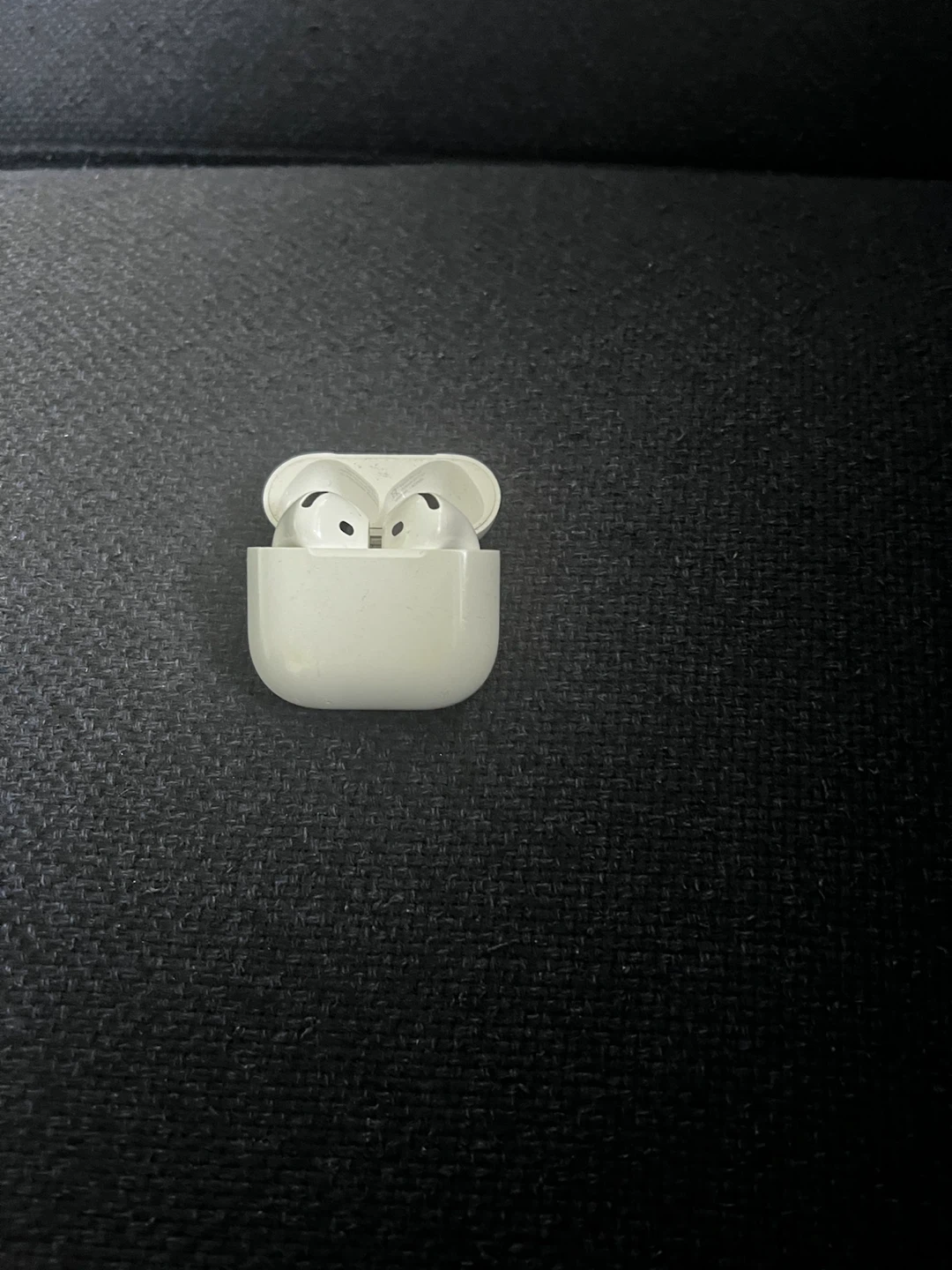 Apple AirPods Pro 4 (Active Noise Cancellation) - photo 2