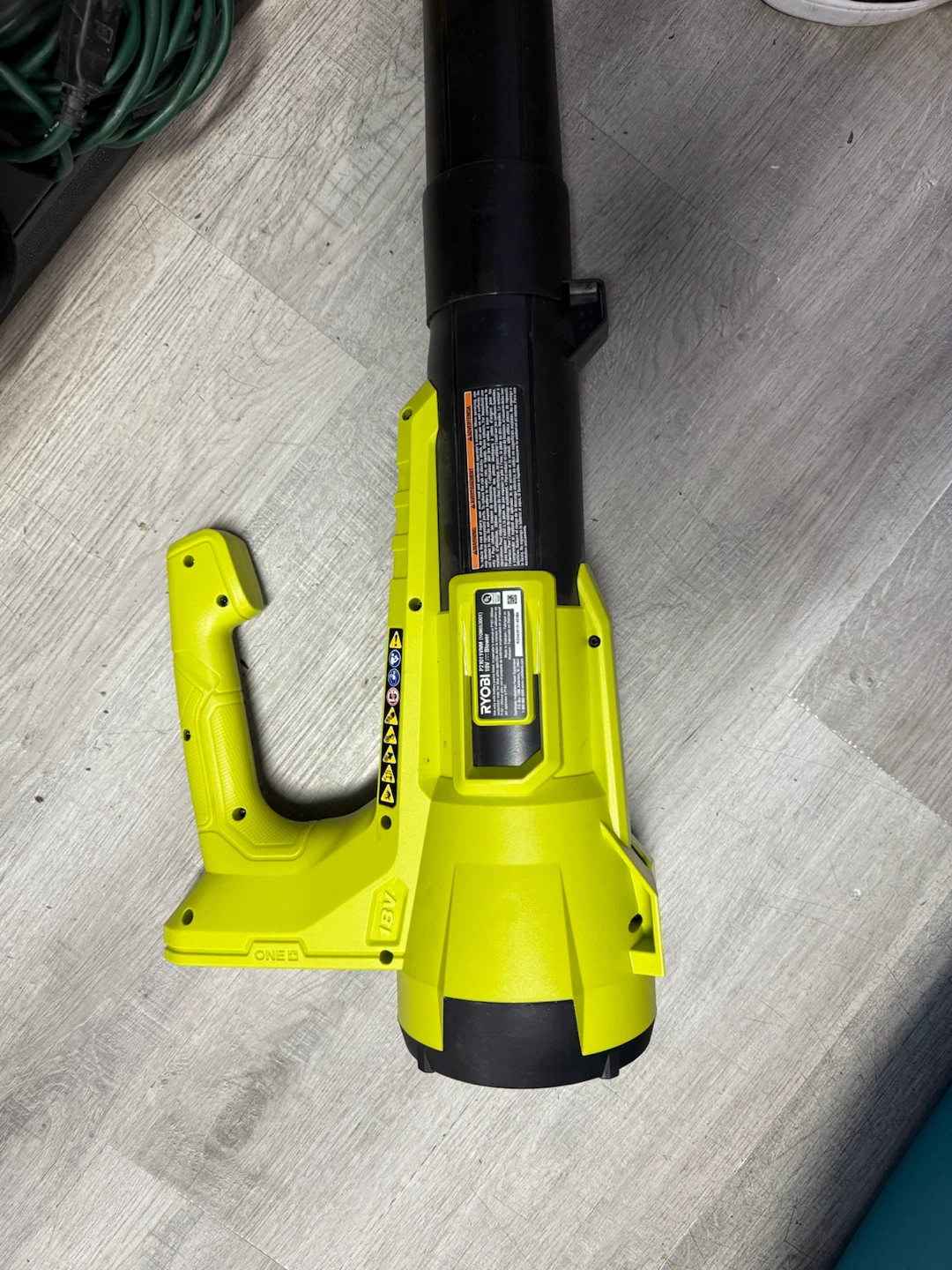 RYOBI 18 v BLOWER P21011VN - photo 2