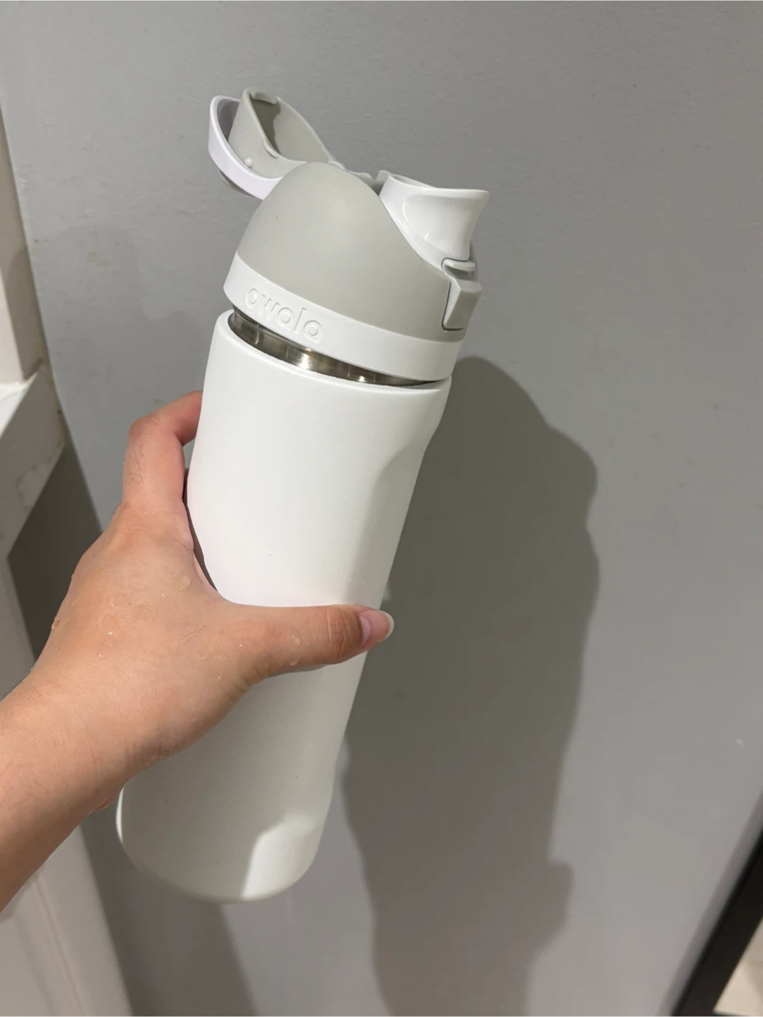 Owala FreeSip Shy Marshmallow 24oz - photo 2
