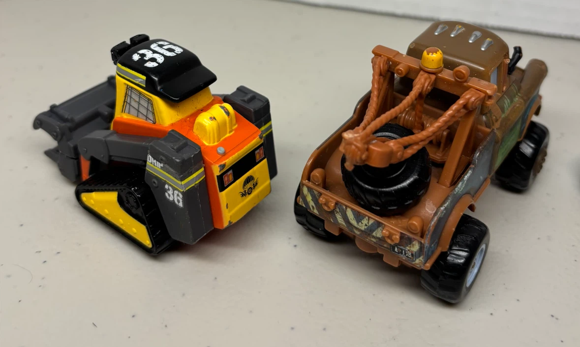 Set of 4 Disney Pixar Cars Die-Cast Vehicles - photo 4