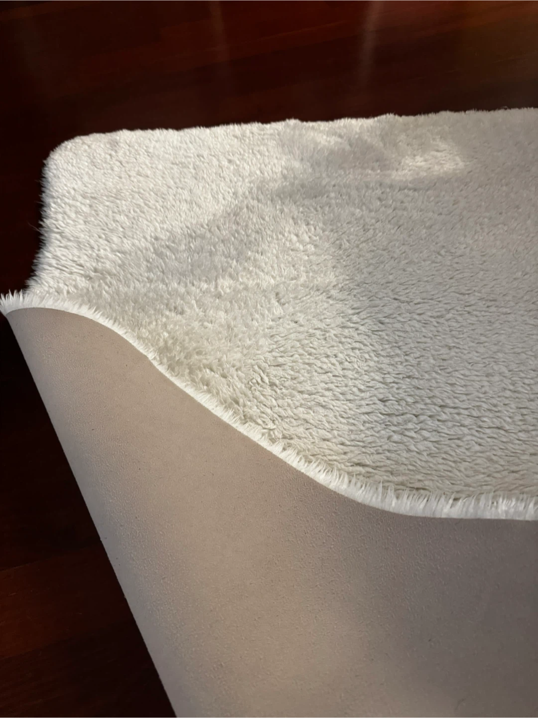 White Faux Fur Accent Rug - photo 2