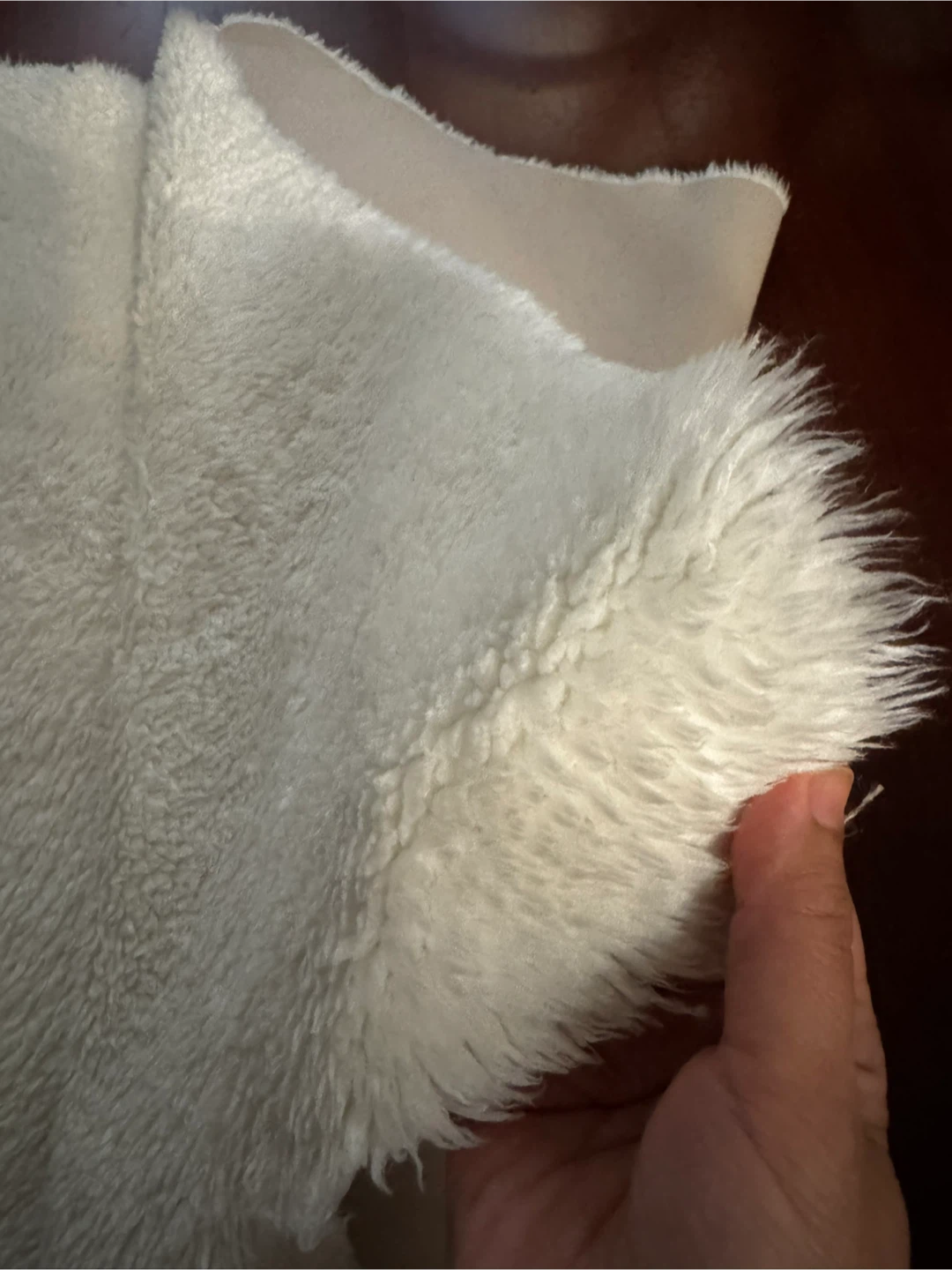 White Faux Fur Accent Rug - photo 3