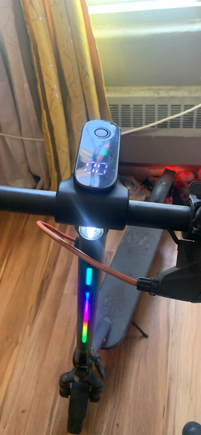 5TH WHEEL Electric Scooter - photo 2