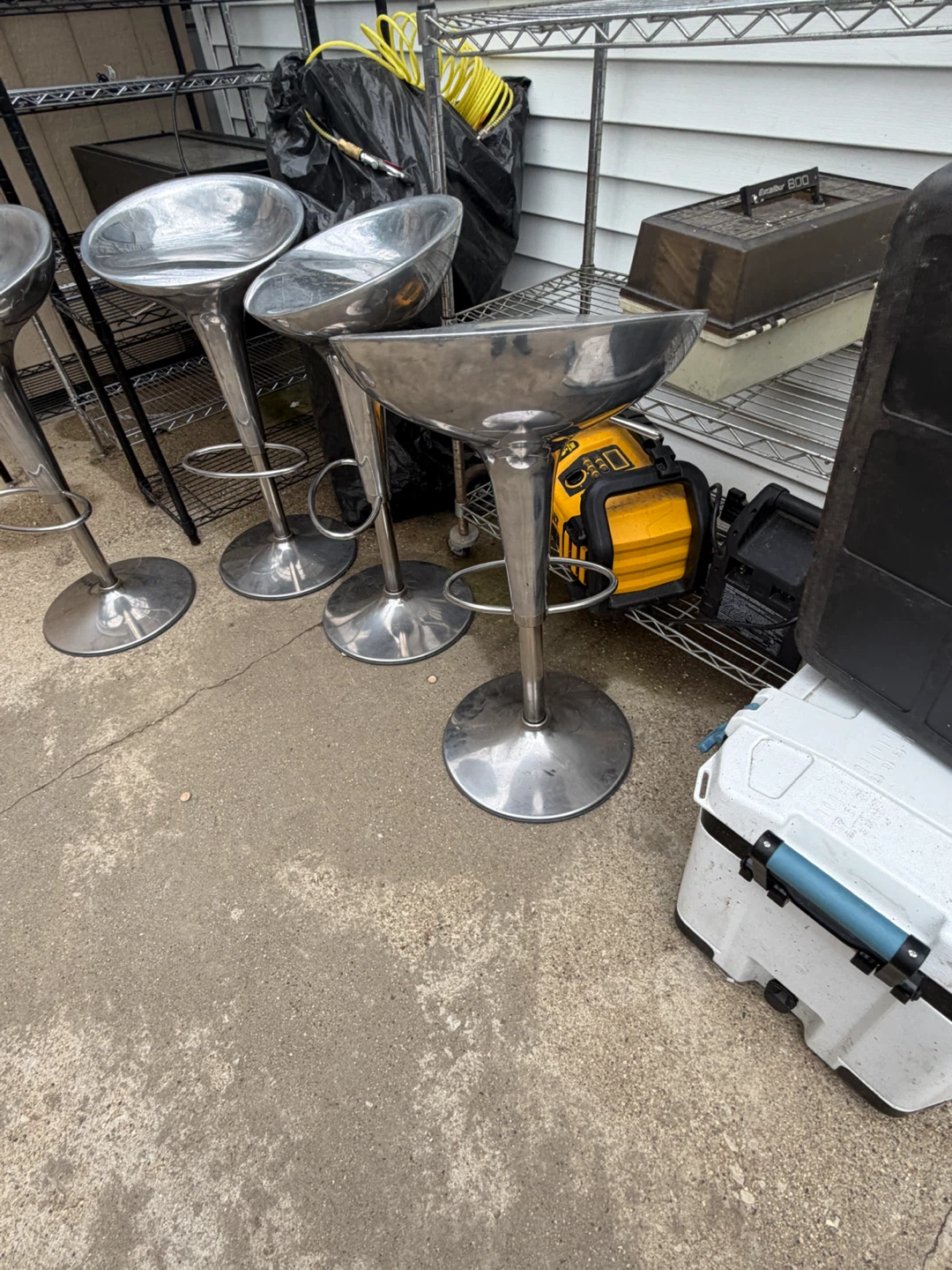 Set of 4 Adjustable Metal Bar Stools - photo 3