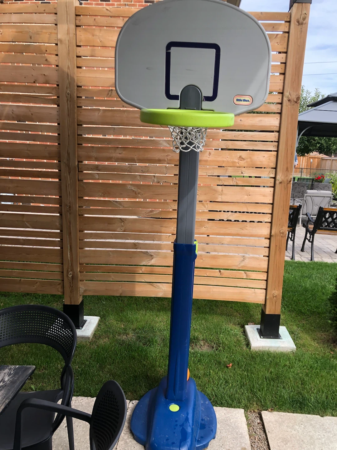 Little Tikes Adjustable Basketball Stand - photo 2