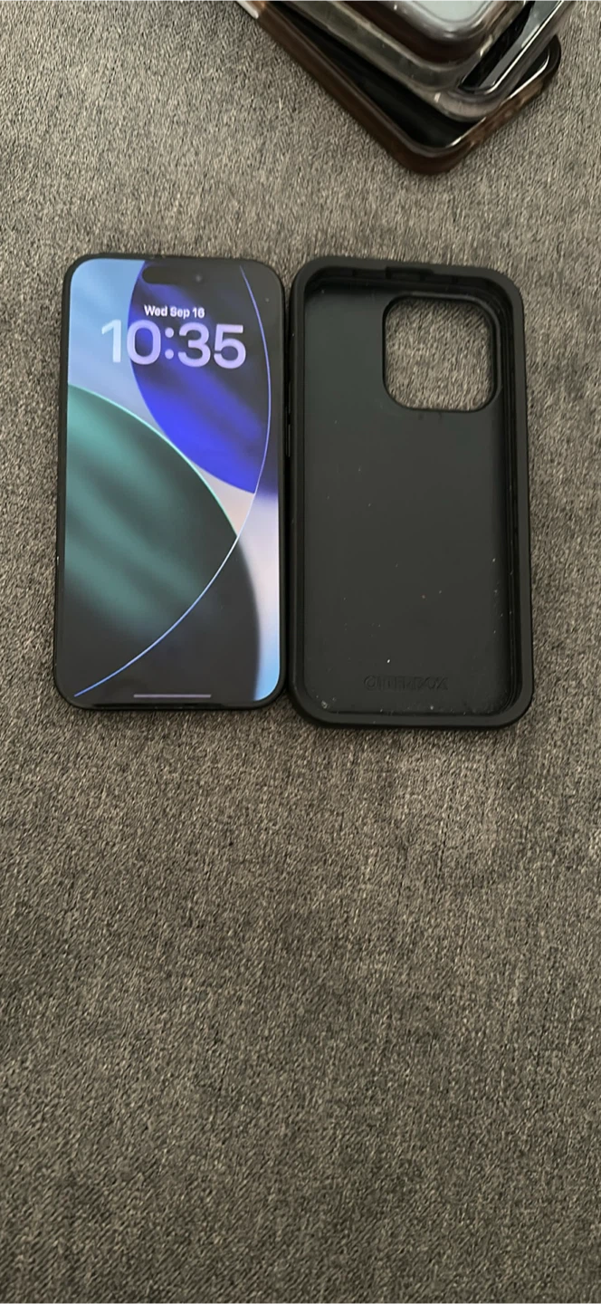 iPhone 14 Pro with OtterBox case