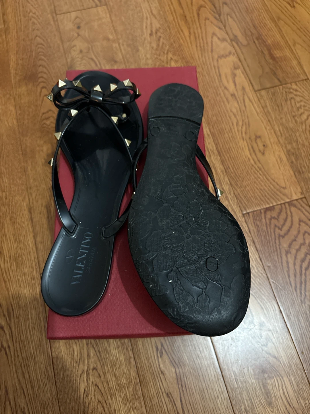 Valentino Garavani Rockstud PVC Thong Sandals Size 41 - photo 3