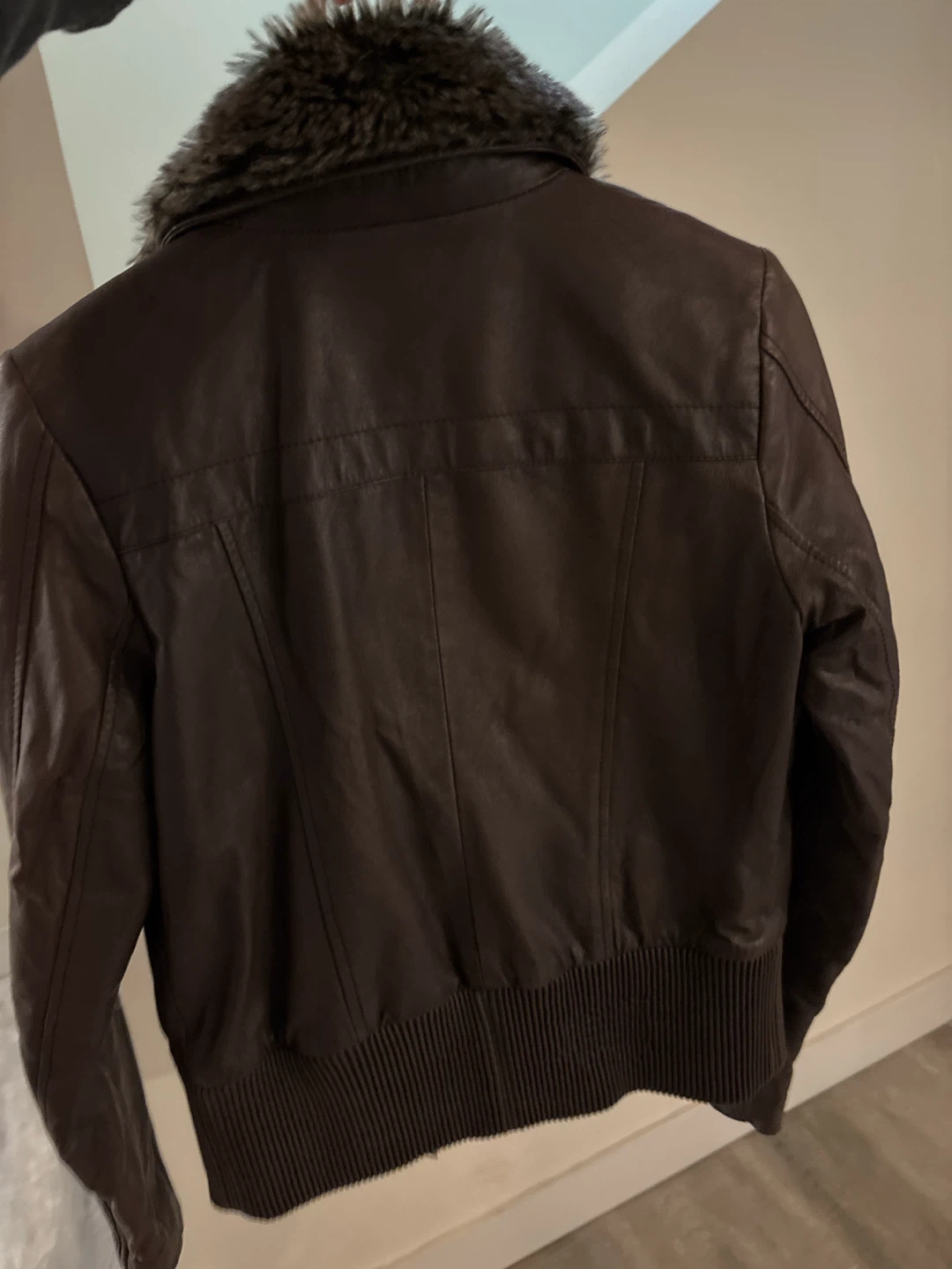 Danier Brown Leather Jacket with Faux Fur Collar - photo 3