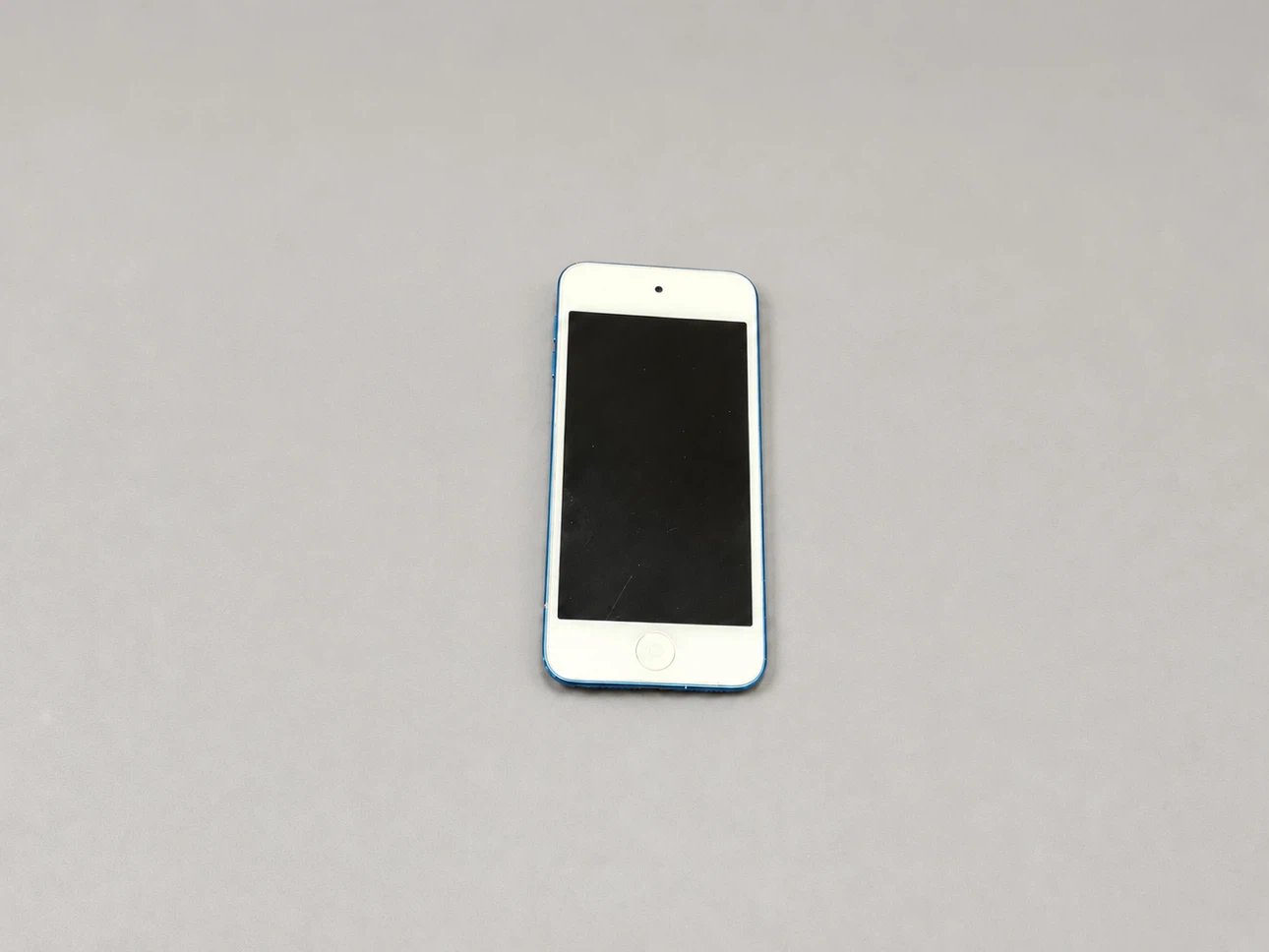 Apple iPod Touch 5th Generation – Blue – Working