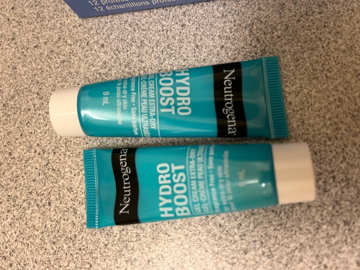 12 Neutrogena Hydro Boost Gel Cream Samples - photo 3