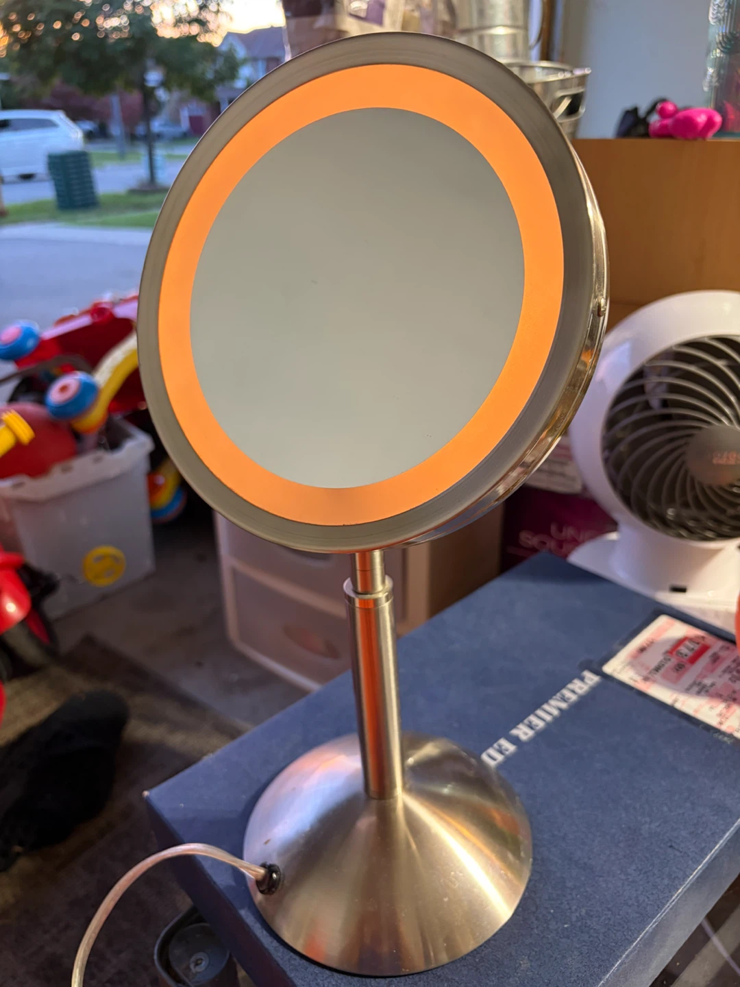 Round LED Tabletop Vanity Mirror - photo 4