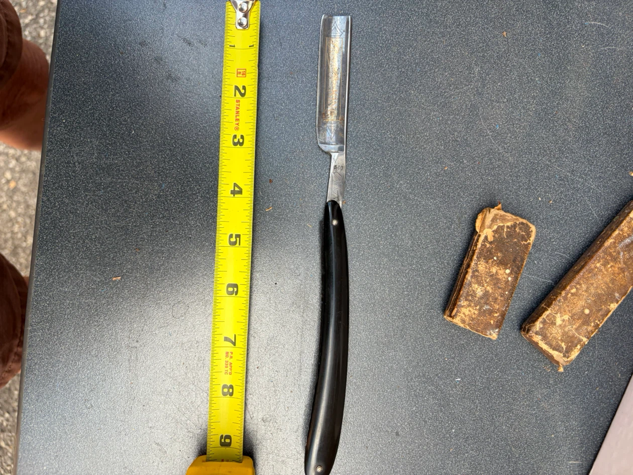 Vintage Pemier Cutlery Co. Canada Straight Razor in Box ! - photo 4