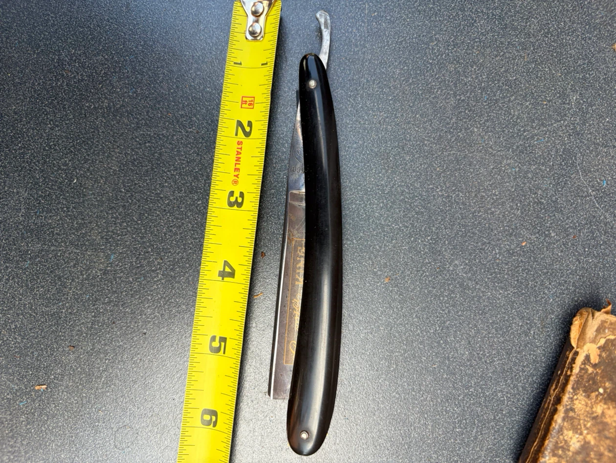 Vintage Pemier Cutlery Co. Canada Straight Razor in Box ! - photo 5