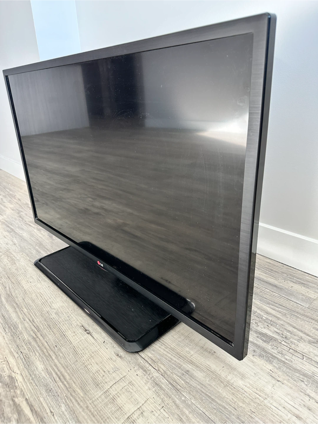 LG TV 39” - photo 2