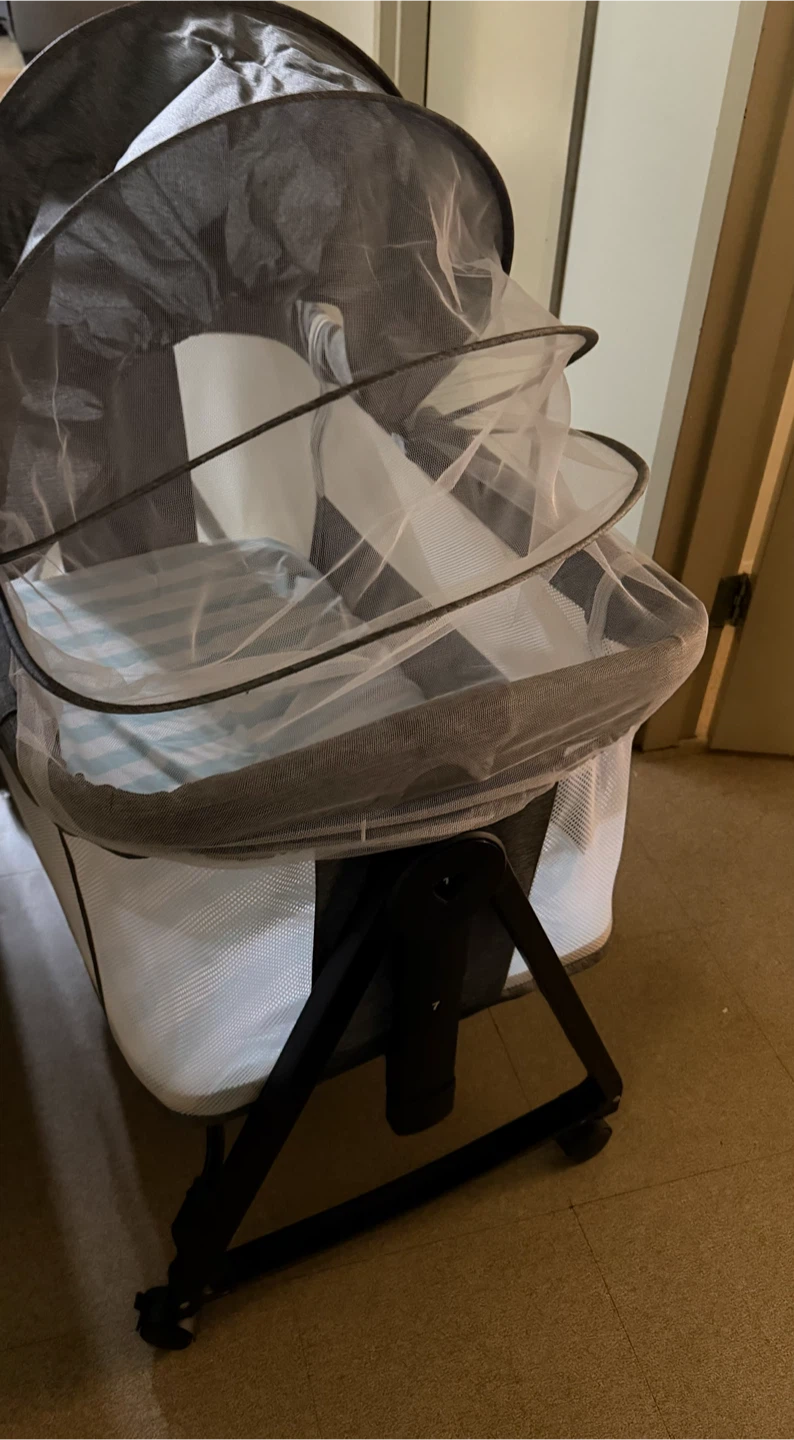 Baby -  3-in-1 Bedside Baby Bassinet - photo 4