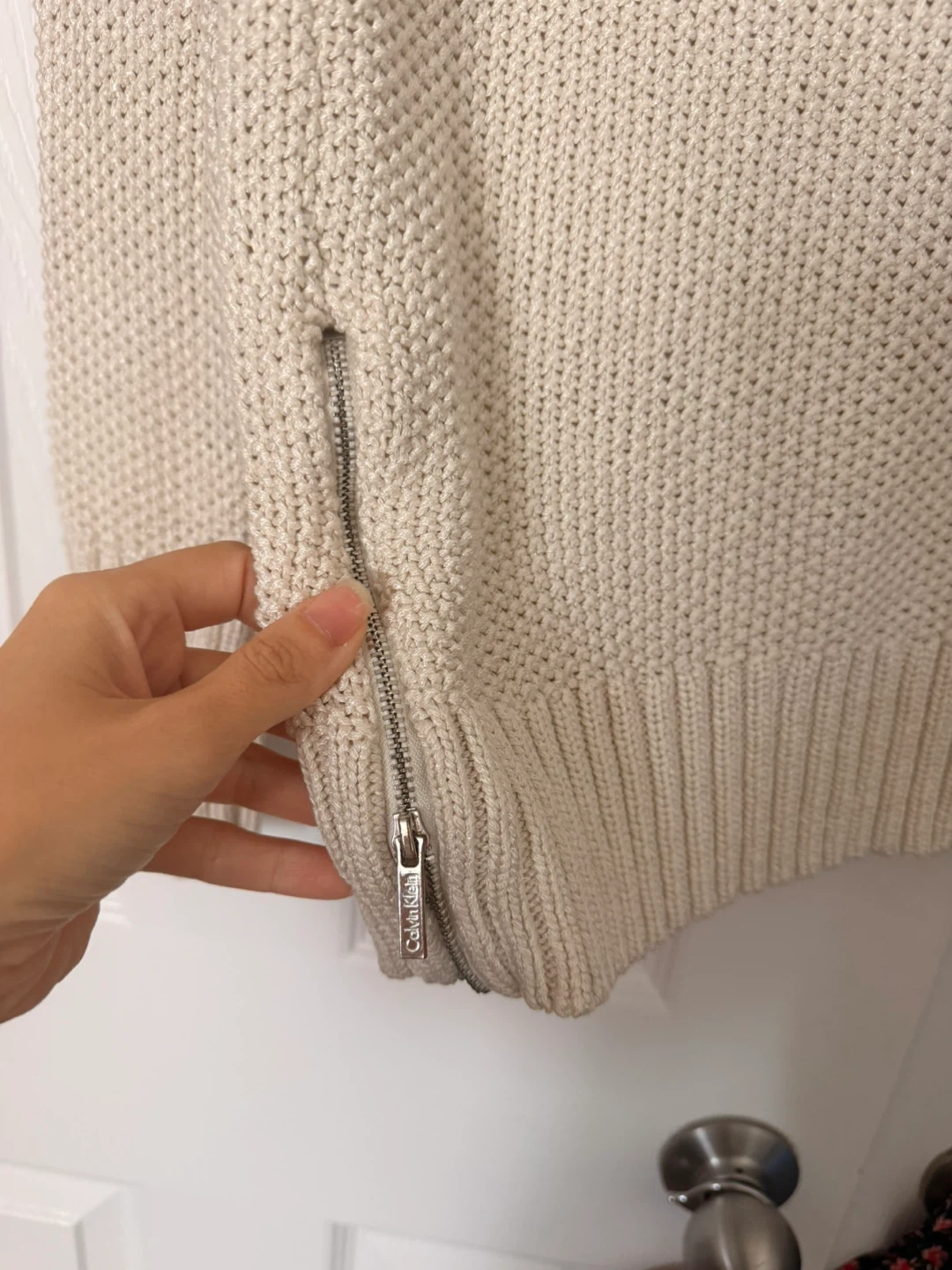 Large Calvin Klein Cream Knit Sweater - photo 3