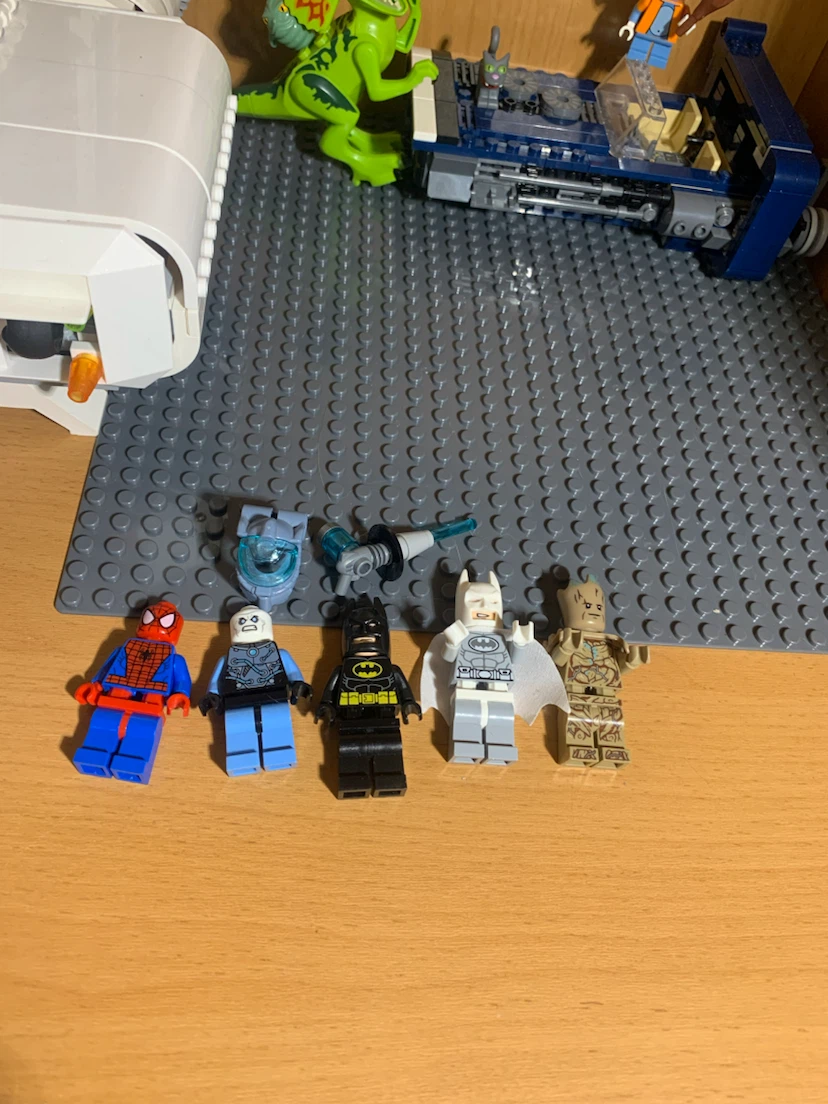 LEGO DC/MARVEL SUPERHERO LOT FOR SALE