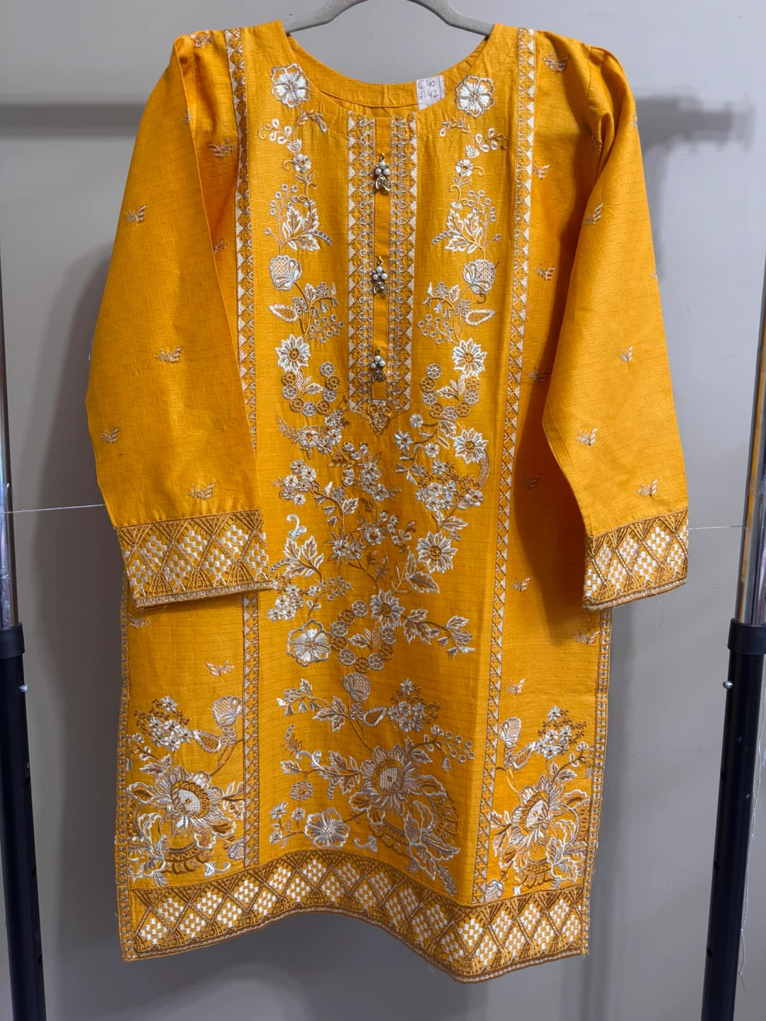 Cotton embroidered kurti /top - photo 2