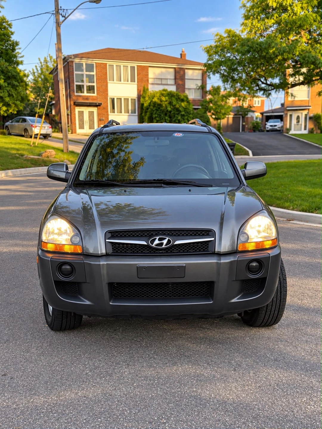 Hyundai Tucson SUV - photo 2