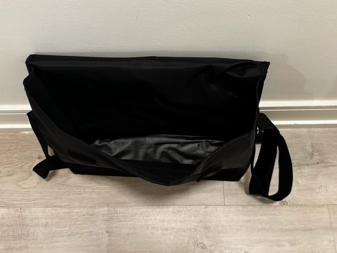 Black messenger bag - photo 3