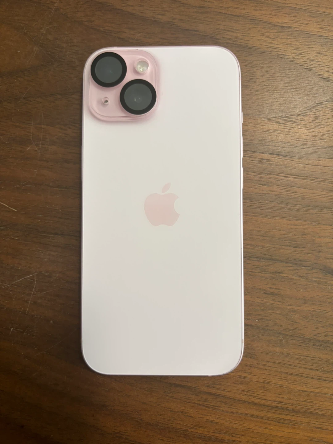 Apple iPhone 15 Pink