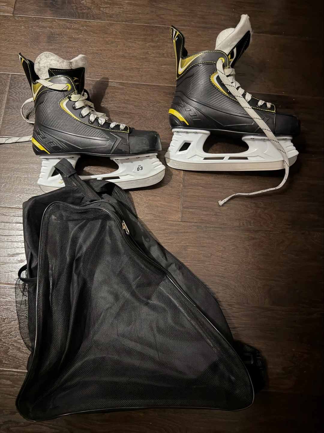 Bauer Hockey Skates with Bag