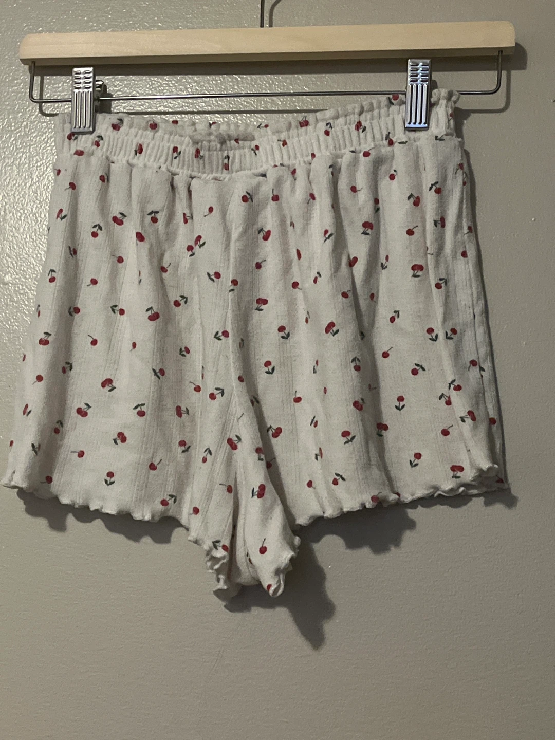 Harlow Cherry Print Shorts - photo 2