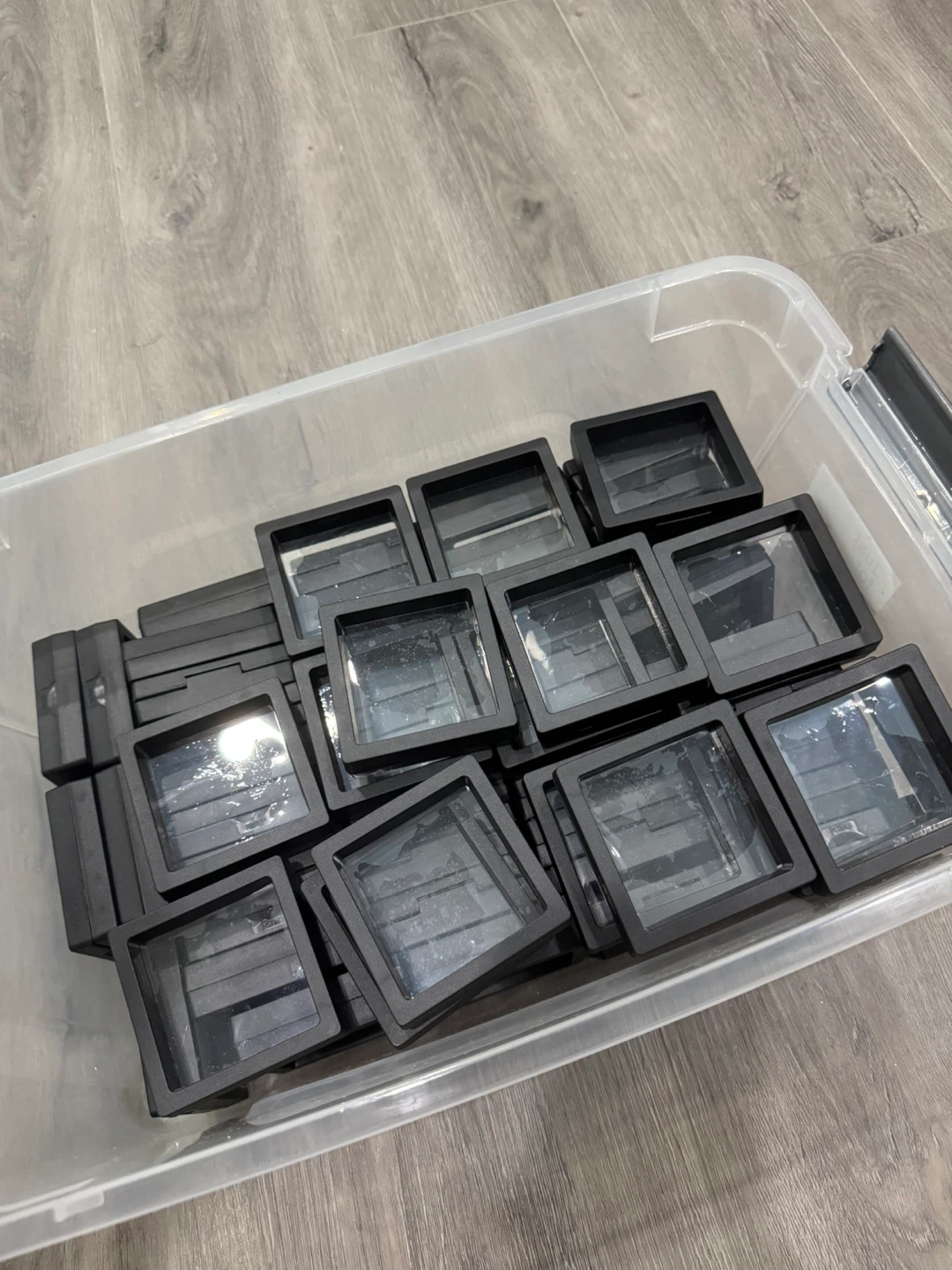 Transparent floating display box, jewelry packaging box