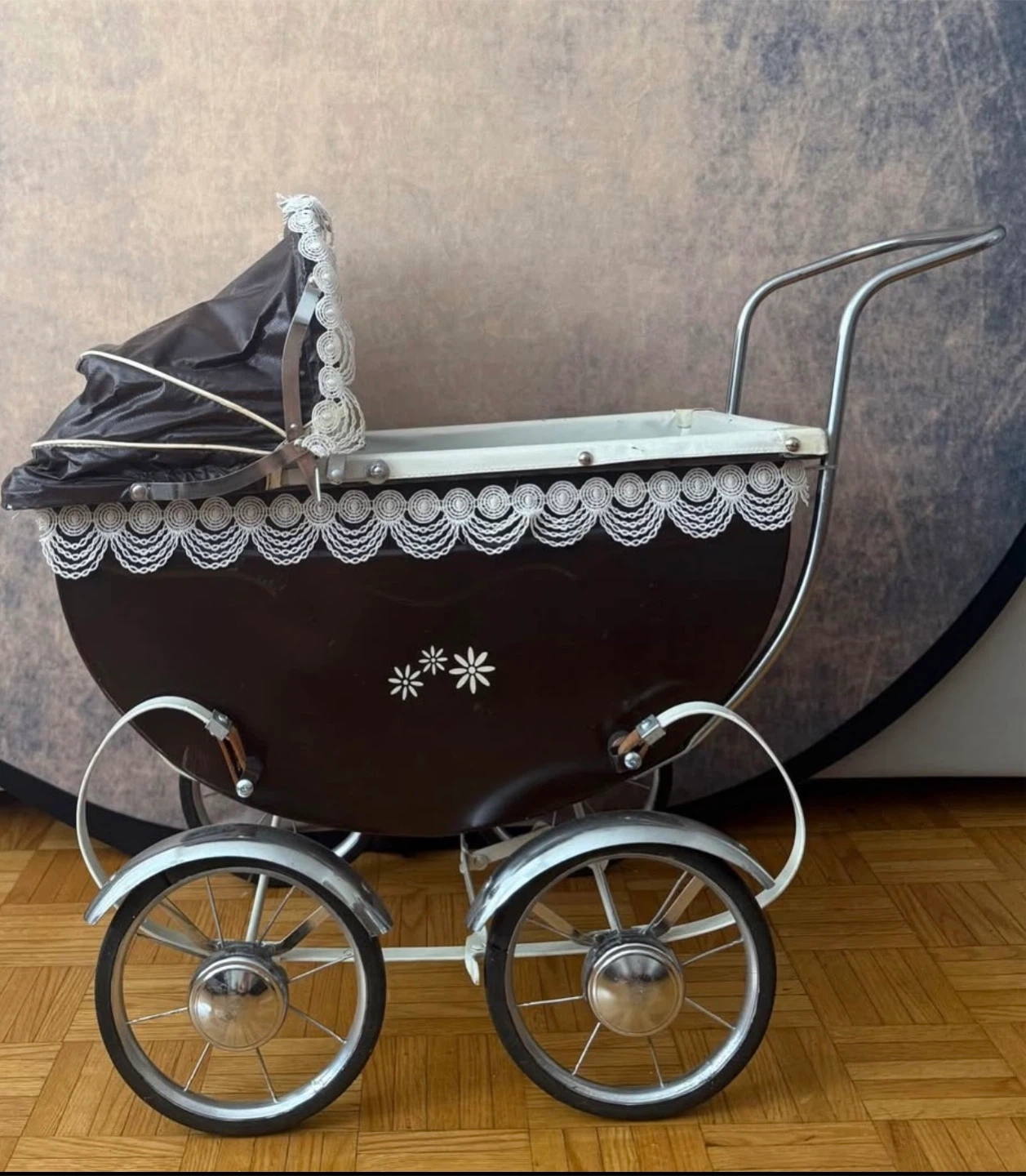 Vintage style doll carriage