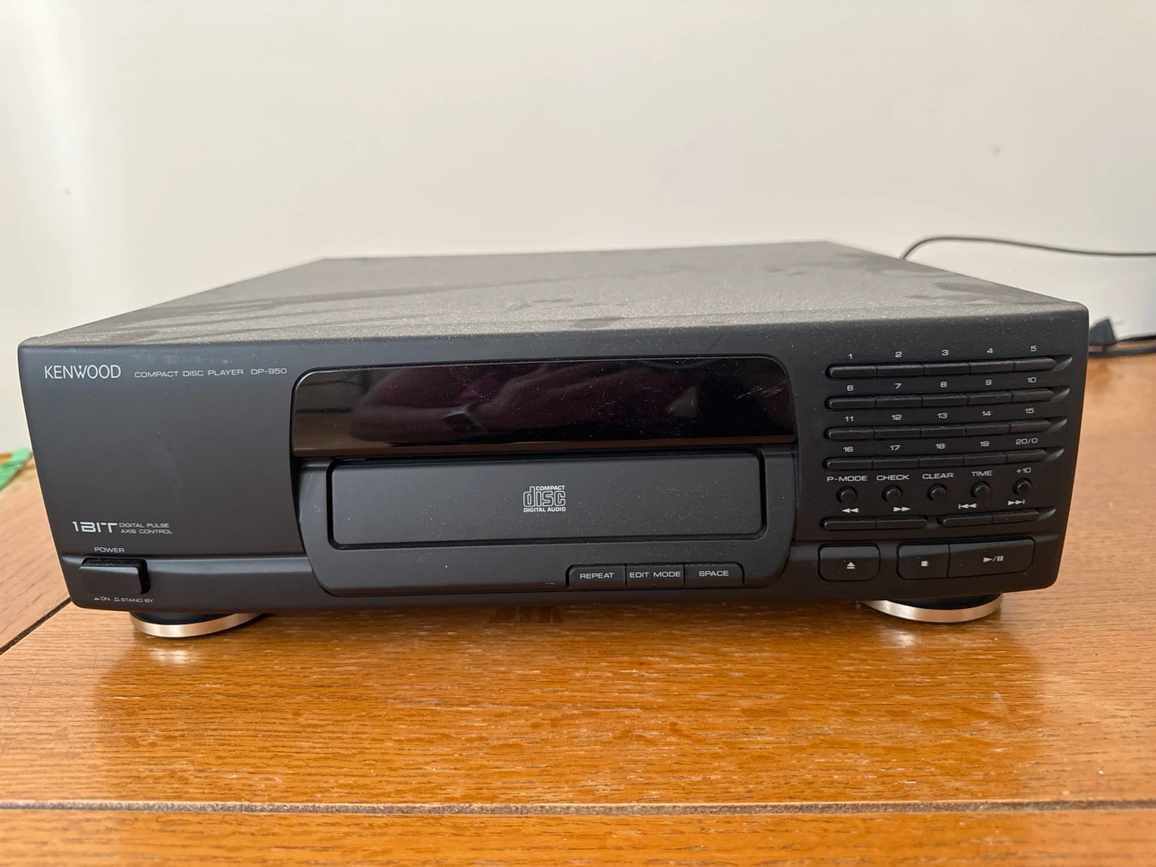 Kenwood DP-950 Compact Disc Player