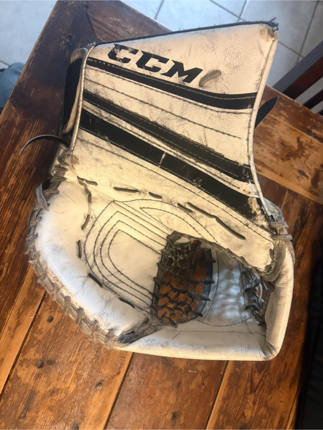 CCM GMR1.5 Junior Goalie Glove - photo 2
