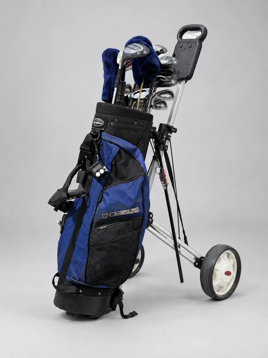 Complete Golf Set – 16 Clubs, Bag, 3-Wheel Cart