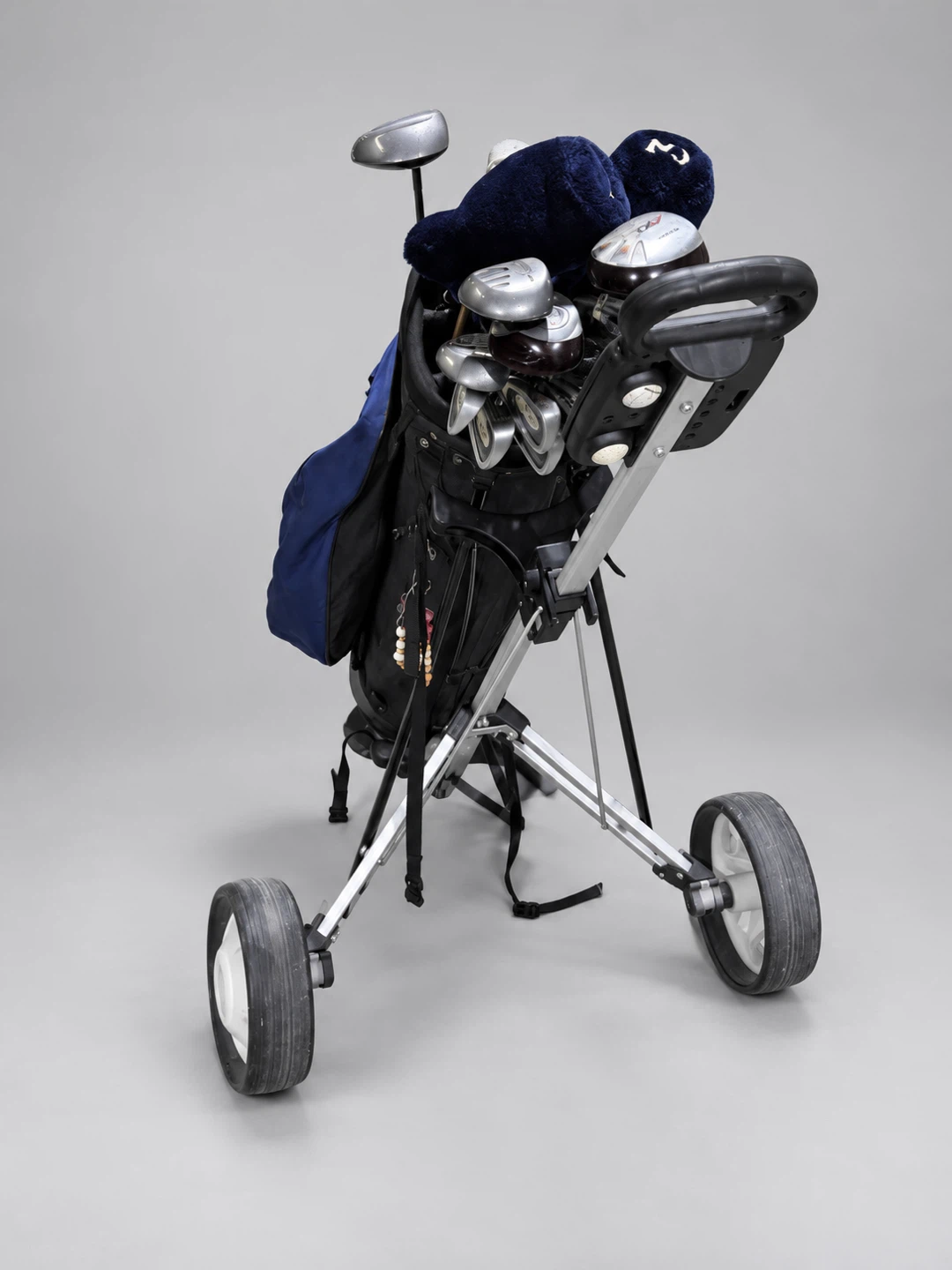 Complete Golf Set – 16 Clubs, Bag, 3-Wheel Cart - photo 3