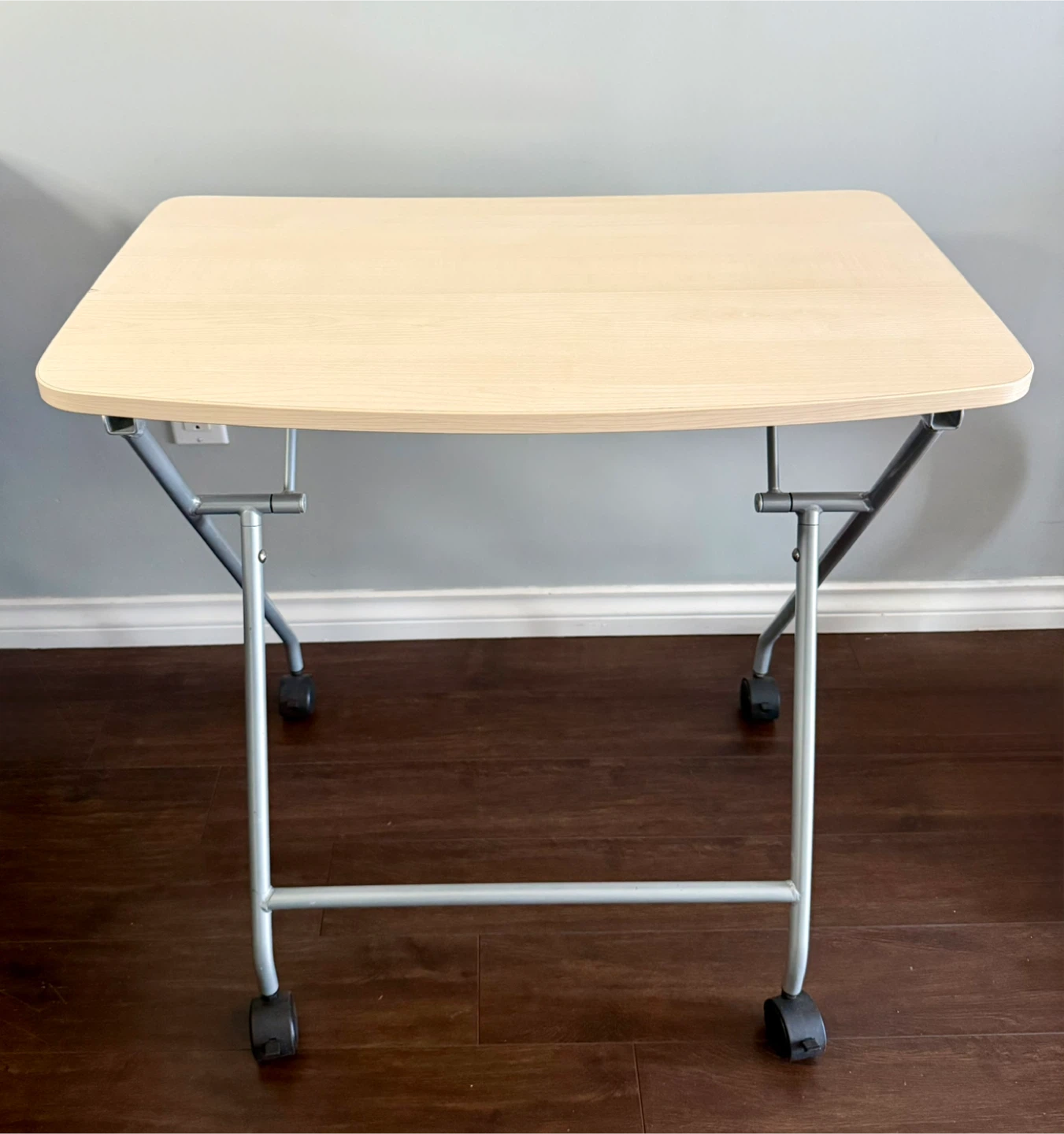 Light Wood Foldable Desk with Casters