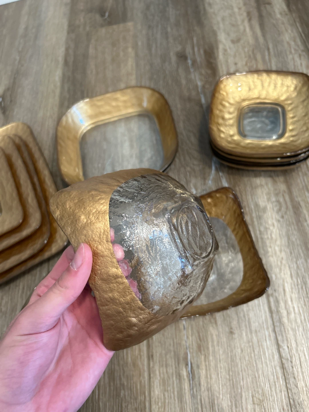 Entire set of gold-rimmed glass dinnerware - photo 3