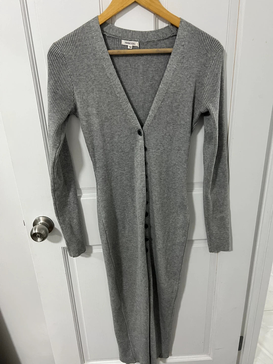 Immodel Ribbed V-Neck Midi Dress - Gray