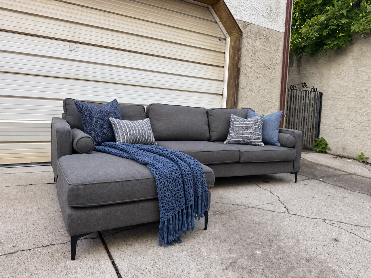 Royal Furniture Modern Sectional w/ Chaise Dark Grey