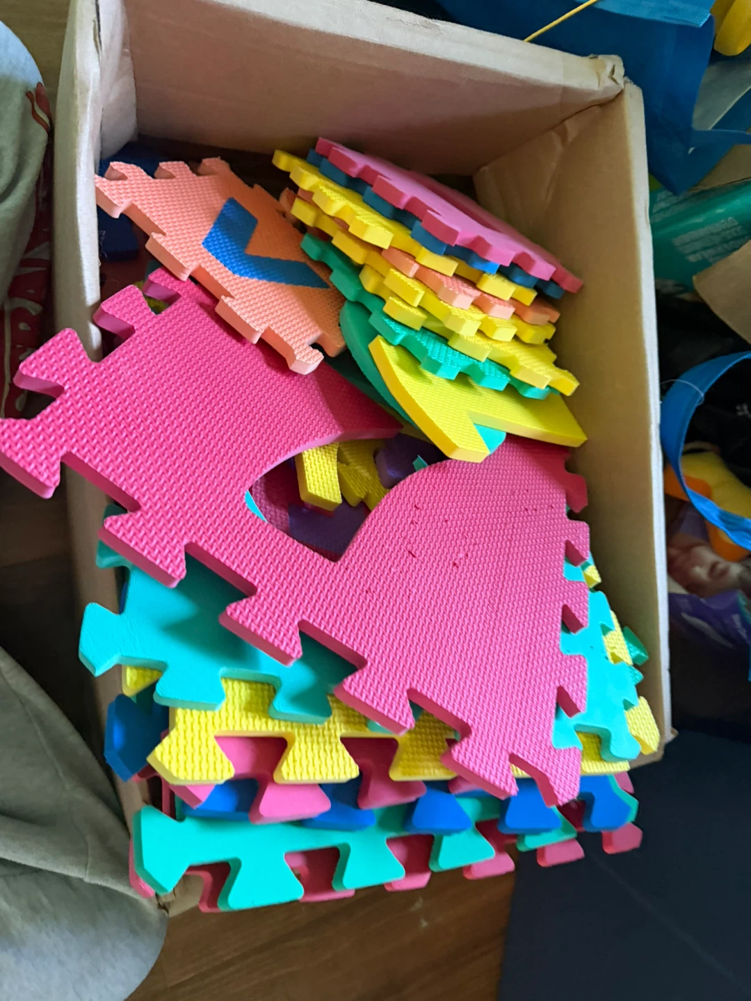 FREE Interlocking Foam Play Mat Tiles