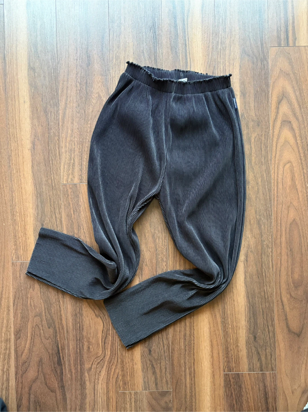 age 6-8 Three pairs of pants - photo 4