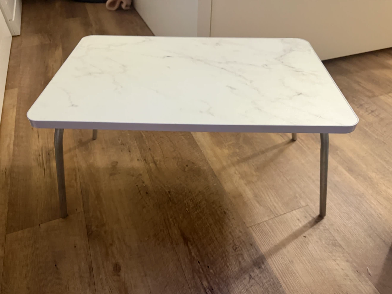 White marble pattern foldable laptop desk